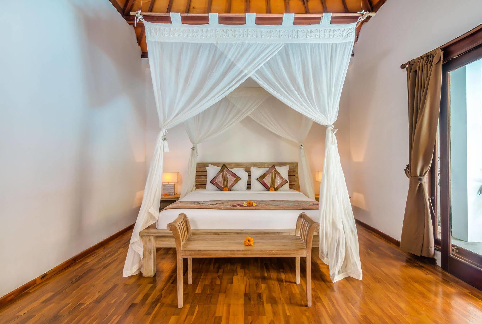 Villa Bisi Seminyak Eksteriør bilde