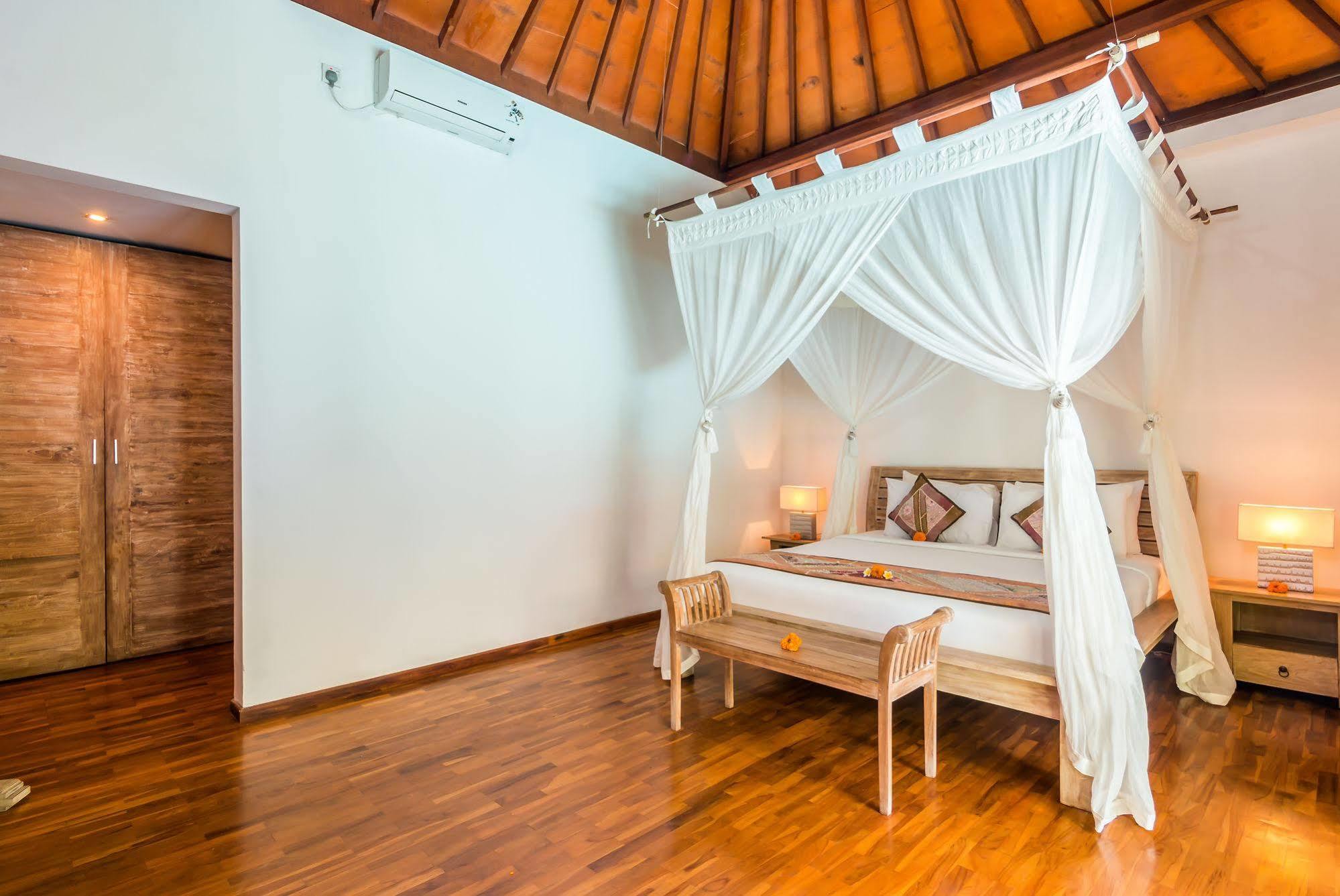 Villa Bisi Seminyak Eksteriør bilde