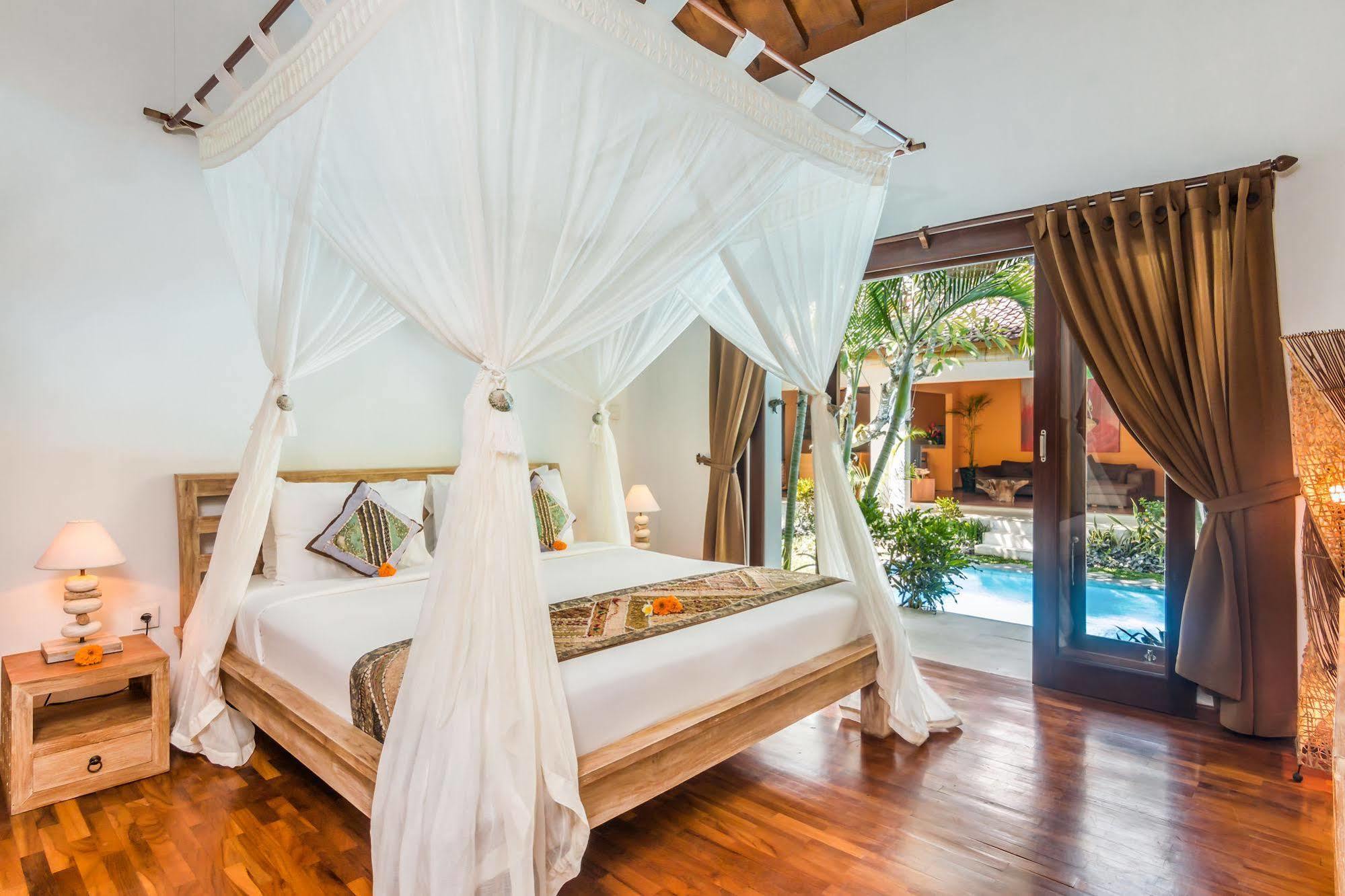 Villa Bisi Seminyak Eksteriør bilde